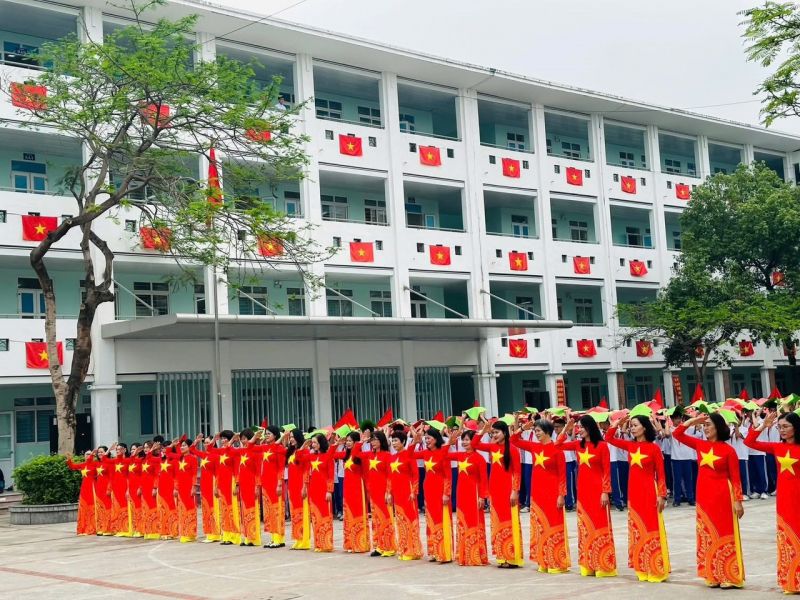 Trường THCS Gia Thụy