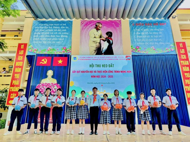 Trường THCS Hai Bà Trưng