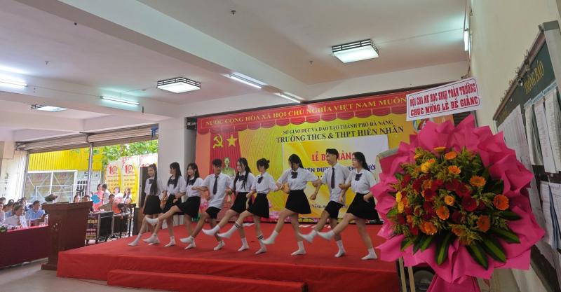 Trường THCS Hiển Nhân
