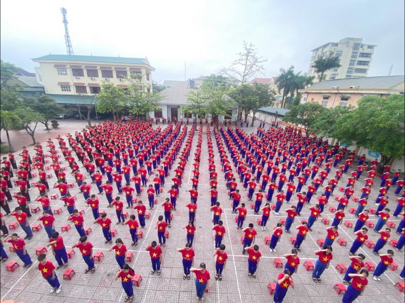 Trường THCS Hồ Xuân Hương