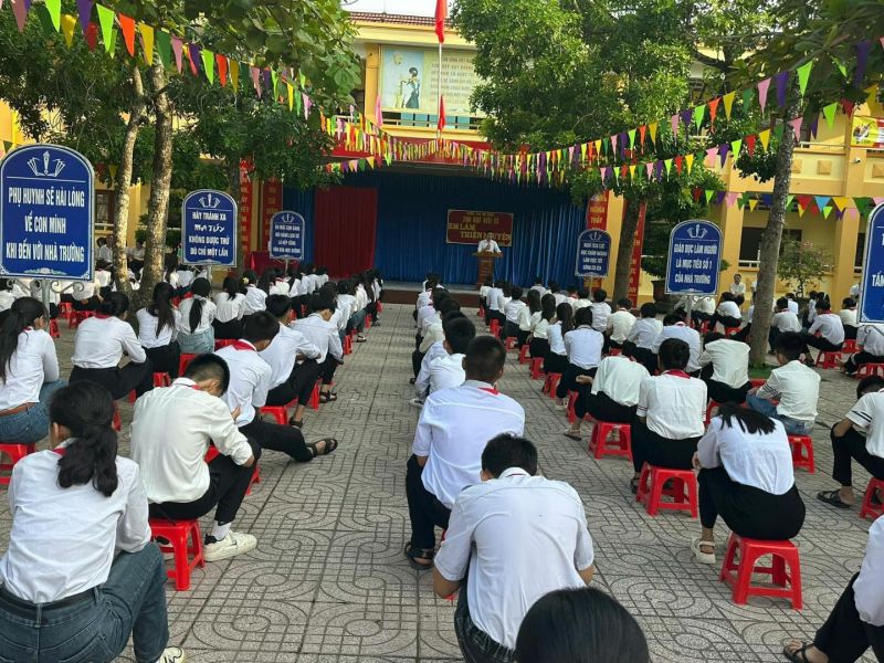 Trường THCS Hoa Quảng