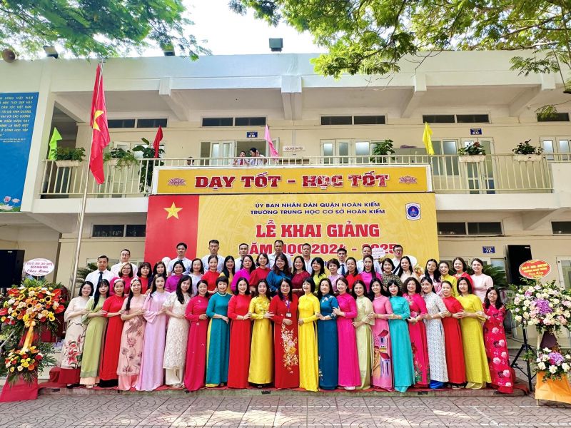 Trường THCS Hoàn Kiếm