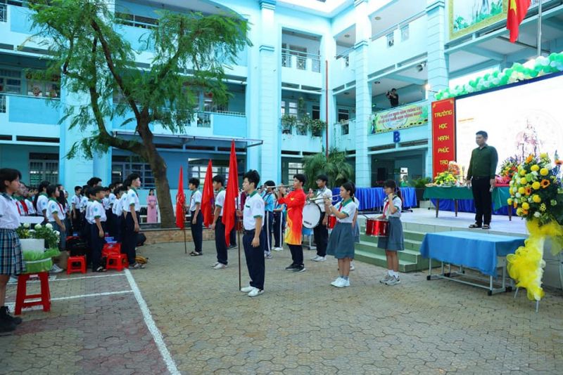 Trường THCS Hoàng Quốc Việt