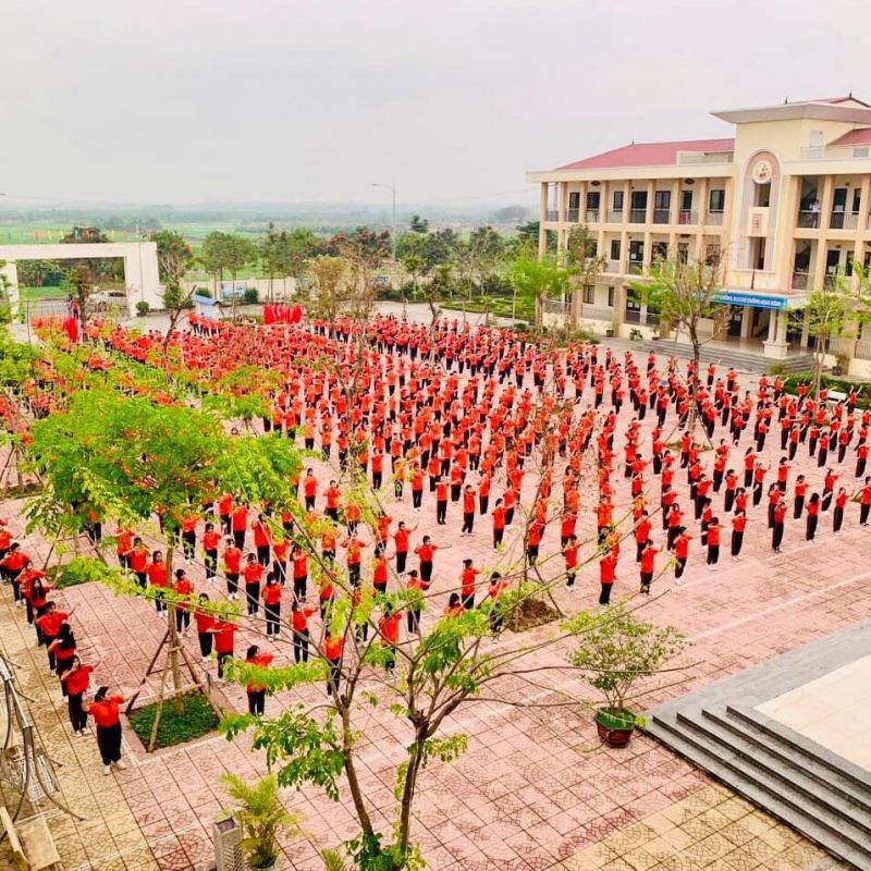 Trường THCS Hồng Hà