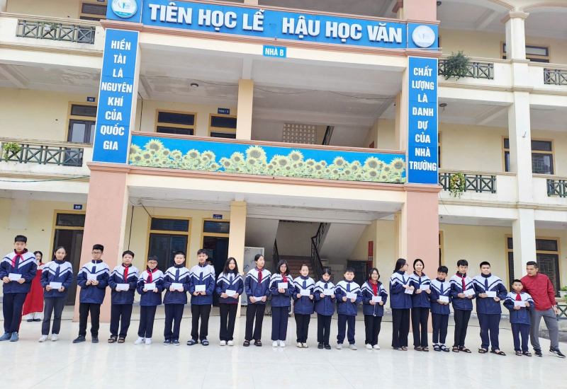 Trường THCS Hưng Dũng