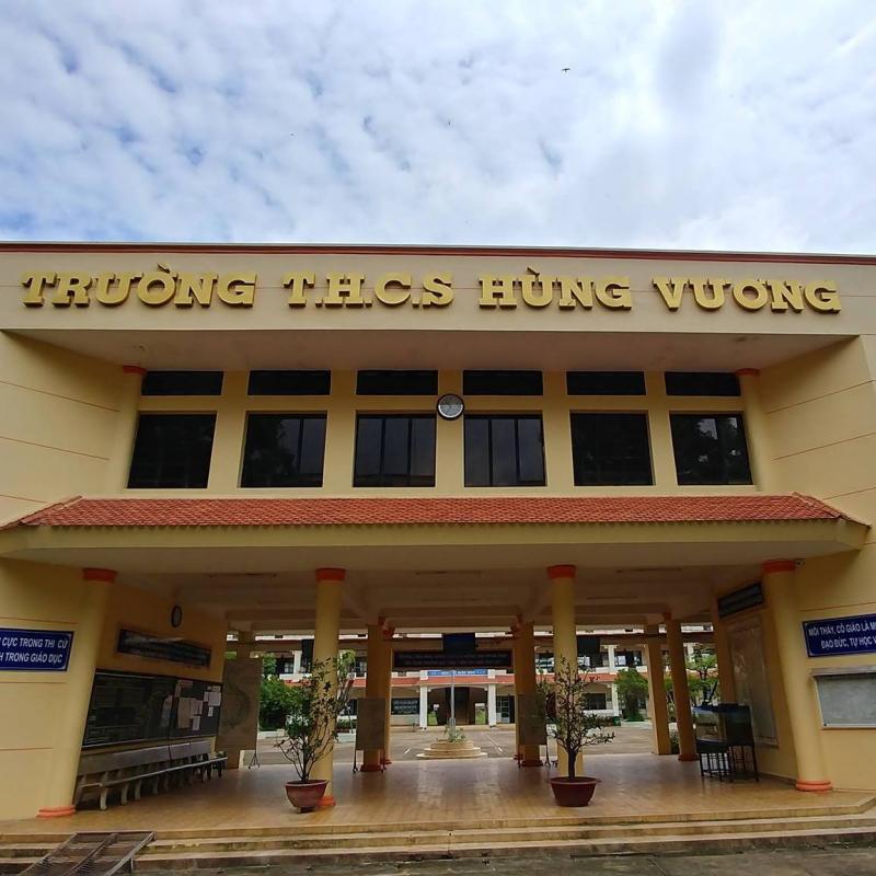 Trường THCS Hùng Vương
