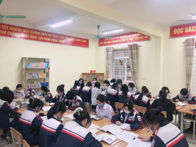 Trường THCS Hùng Vương