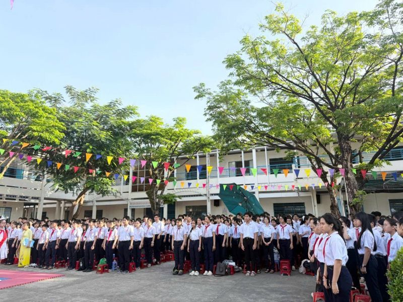 Trường THCS Huỳnh Thúc Kháng