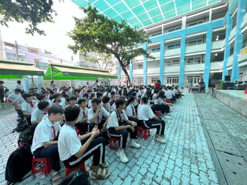 Trường THCS Khánh Bình