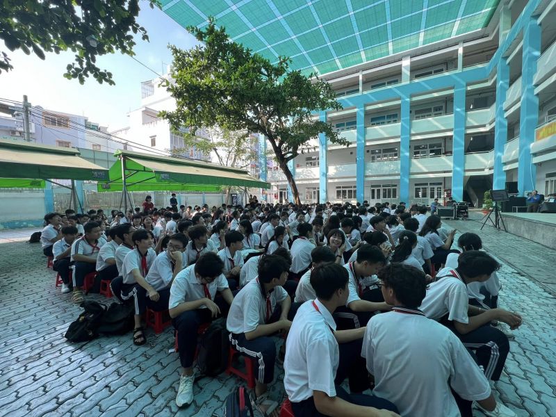 Trường THCS Khánh Bình