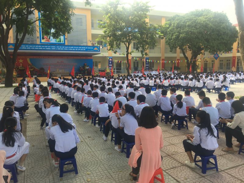 Trường THCS Lệ Chi