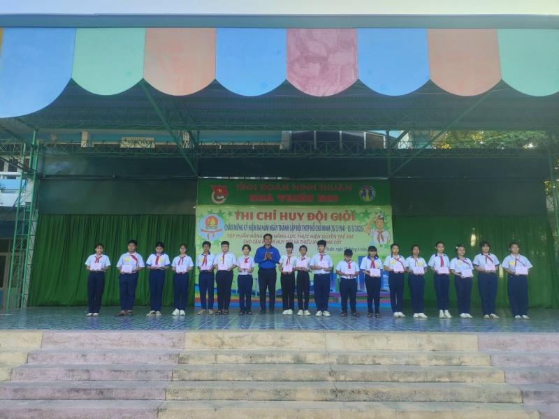 Trường THCS Lê Hồng Phong