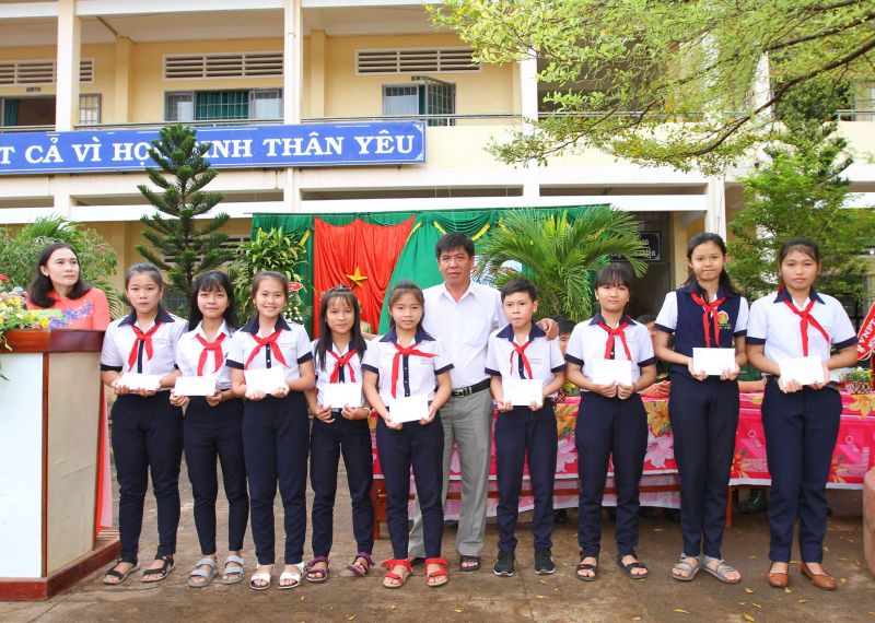 Trường THCS Lê Lợi