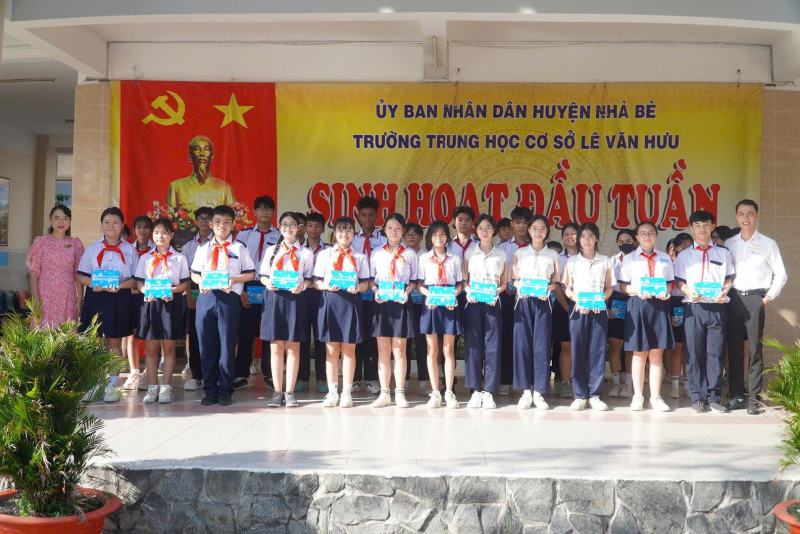 Trường THCS Lê Văn Hưu