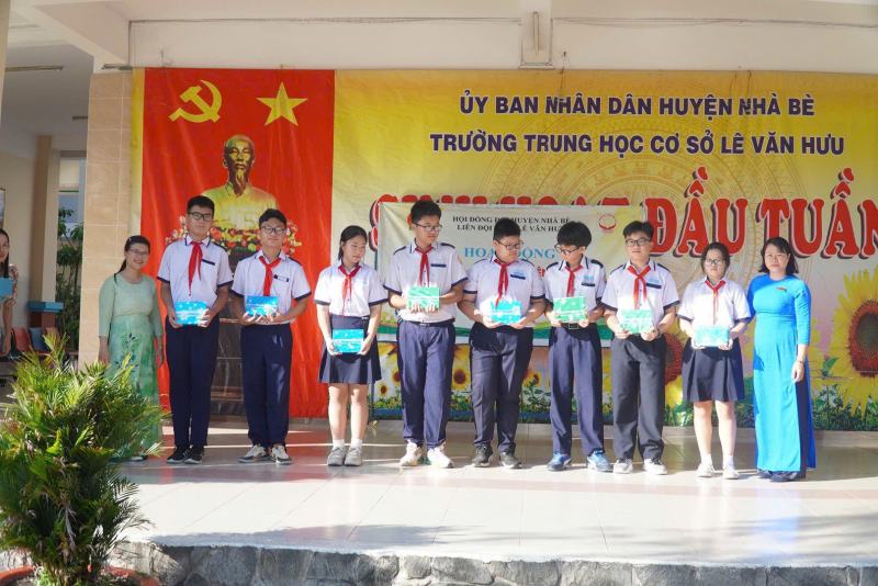 Trường THCS Lê Văn Hưu