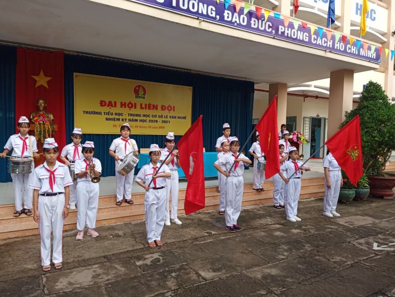 Trường THCS Lê Văn Nghề
