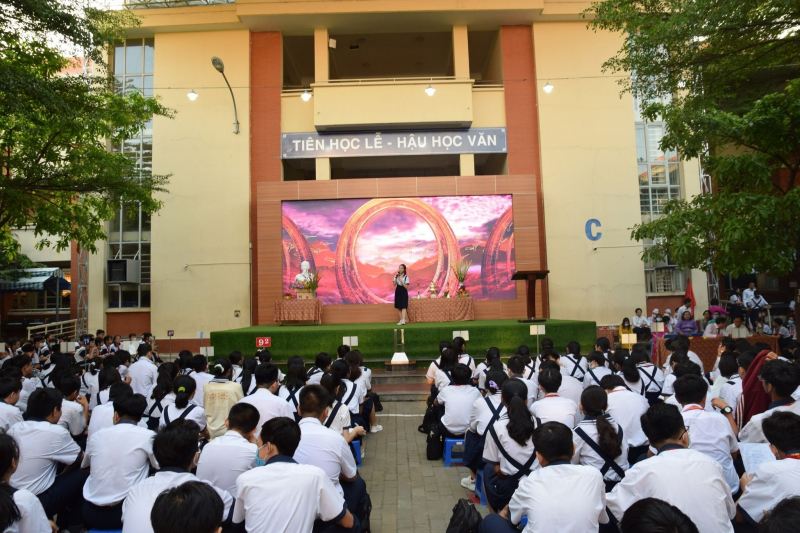 Trường THCS Lê Văn Tám