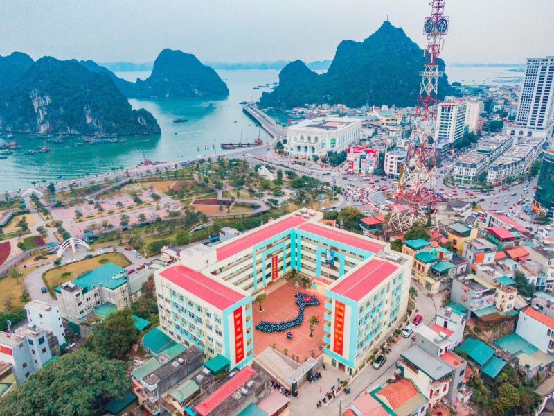 Trường THCS Lê Văn Tám