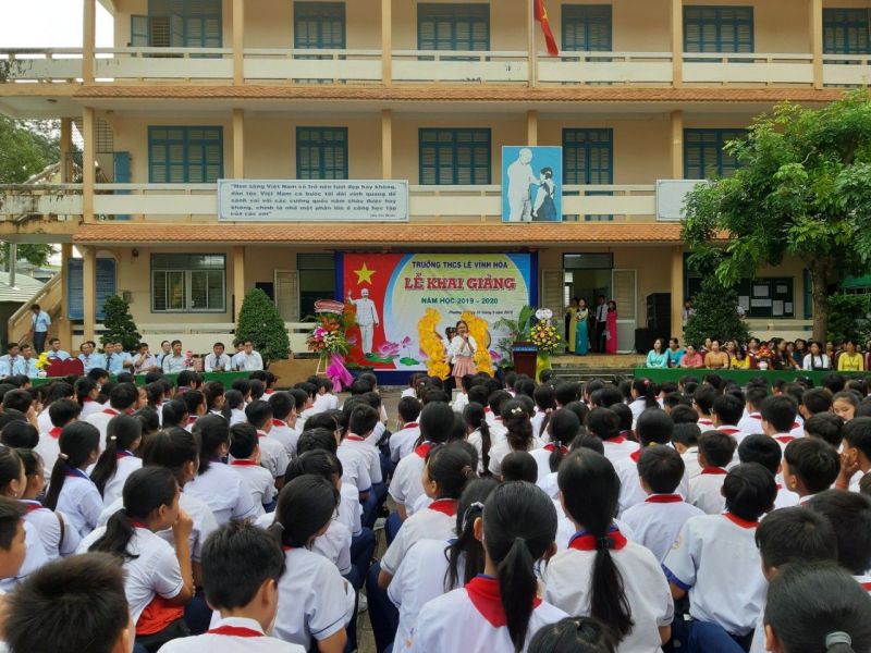 Trường THCS Lê Vĩnh Hòa