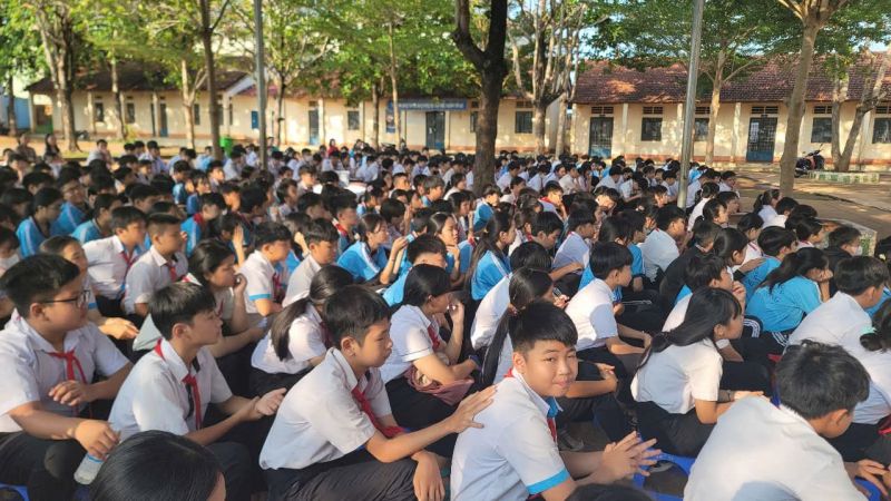 Trường THCS Lý Tự Trọng