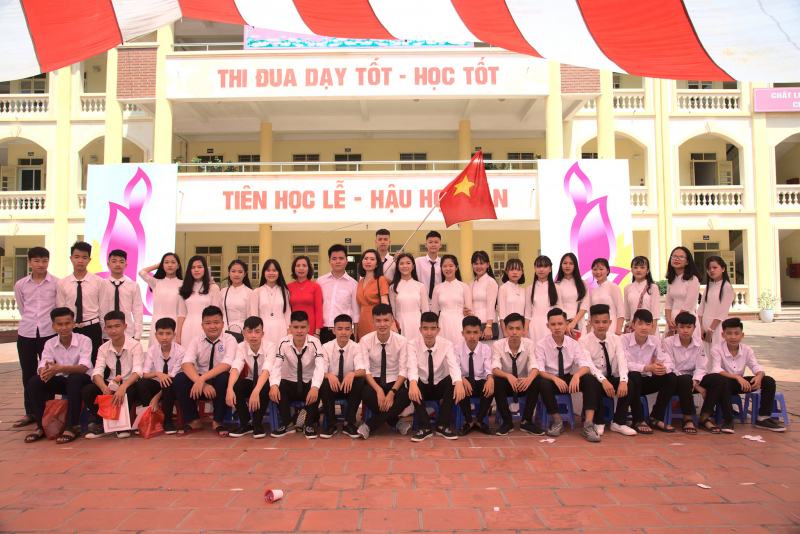 Trường THCS Mai Đình