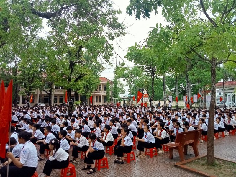 Trường THCS Minh Châu