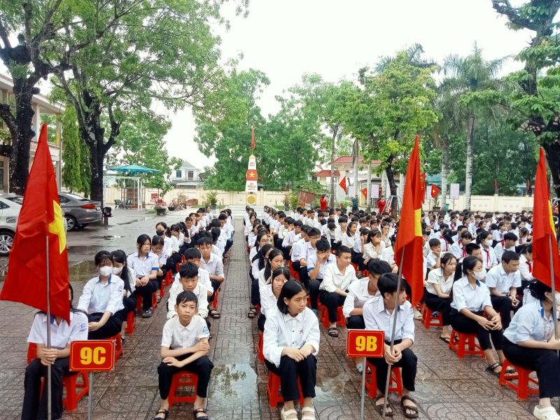 Trường THCS Minh Châu