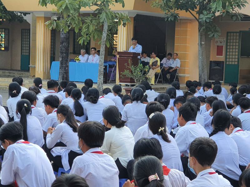 Trường THCS Minh Trí
