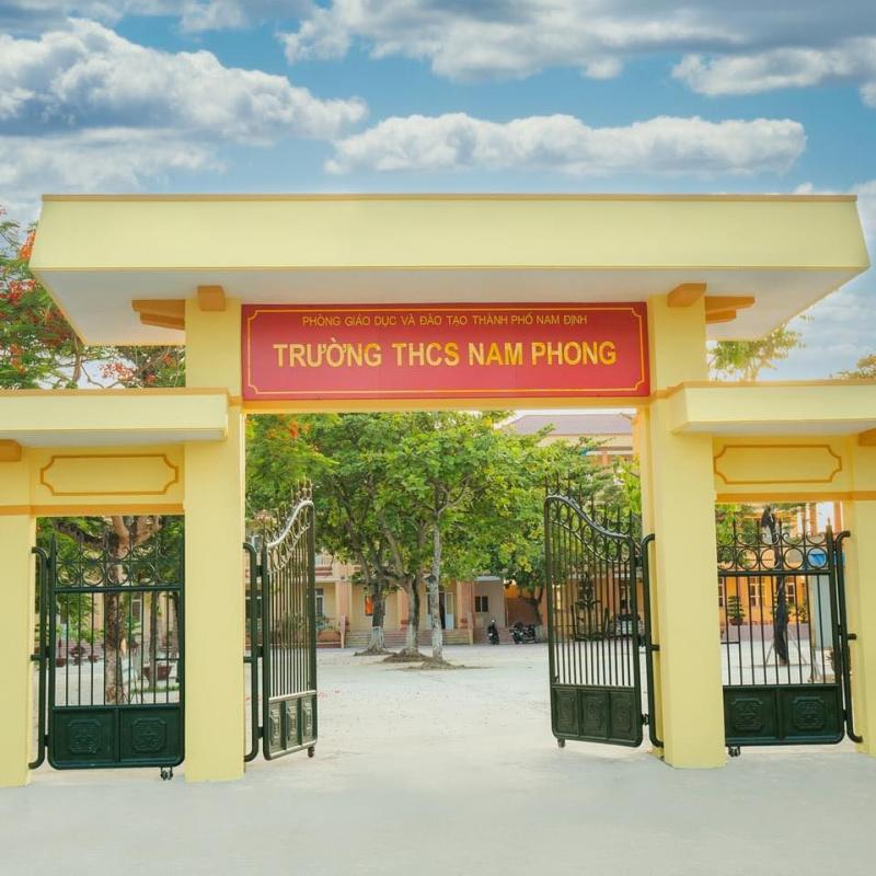 Trường THCS Nam Phong