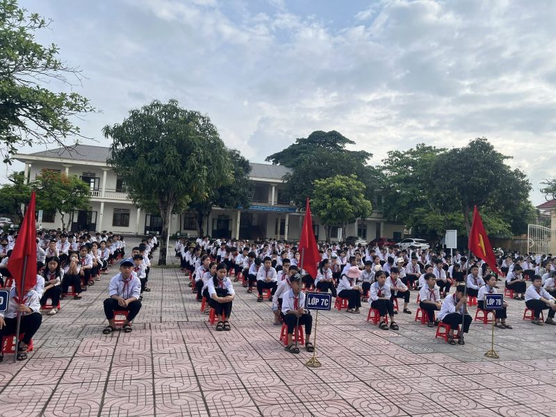 Trường THCS Nghi Vạn