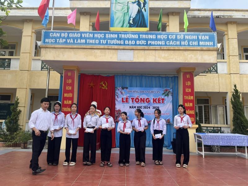 Trường THCS Nghi Vạn