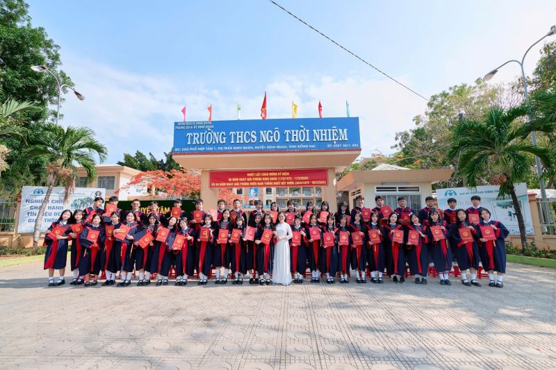 Trường THCS Ngô Thời Nhiệm