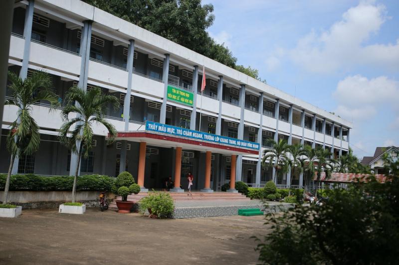 Trường THCS Nguyễn Công Trứ