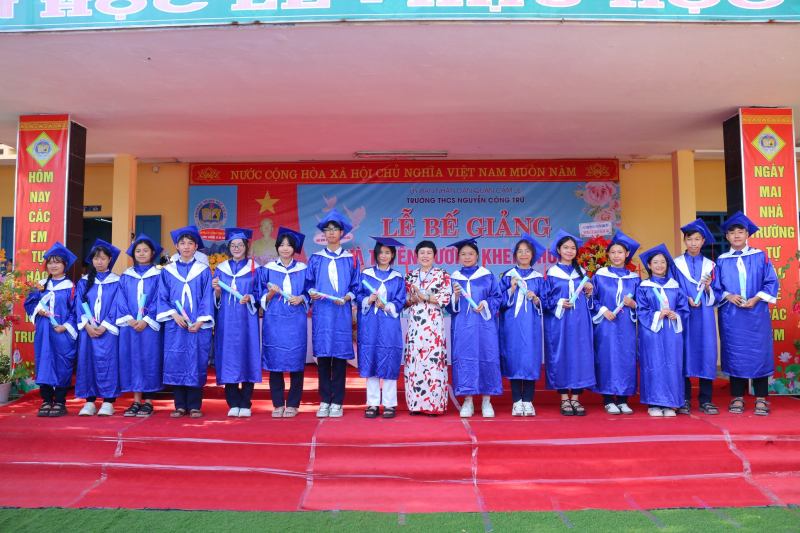 Trường THCS Nguyễn Công Trứ