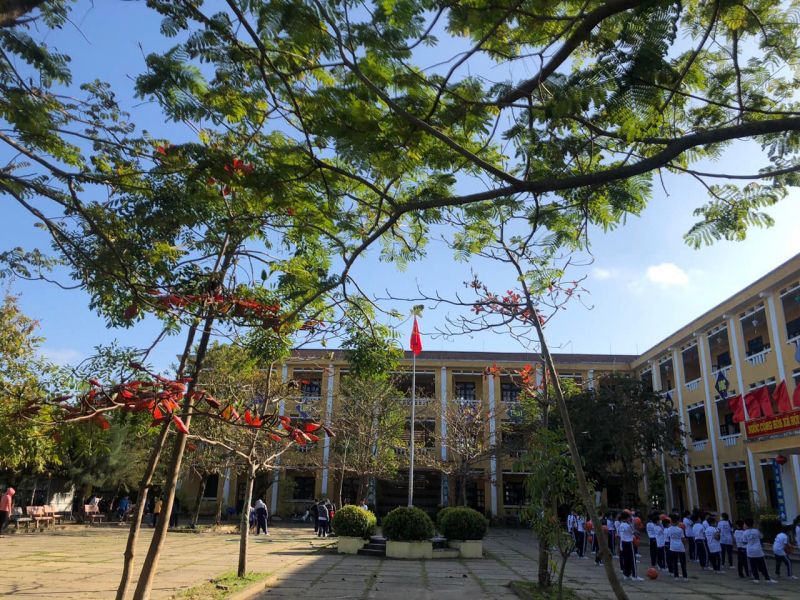 Nhớ mái trường xưa