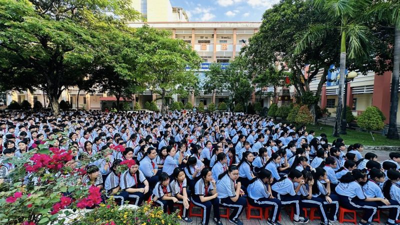 Trường THCS Nguyễn Du