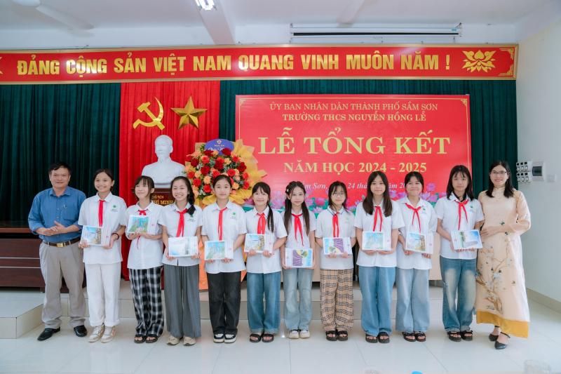 Trường THCS Nguyễn Hồng Lễ
