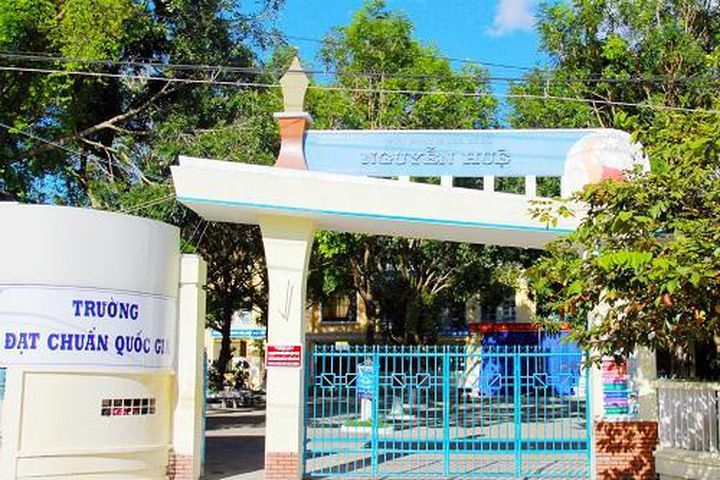 Trường THCS Nguyễn Huệ