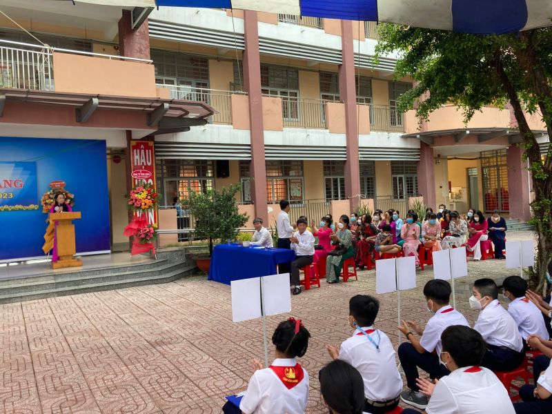 Trường THCS Nguyễn Thị Minh Khai