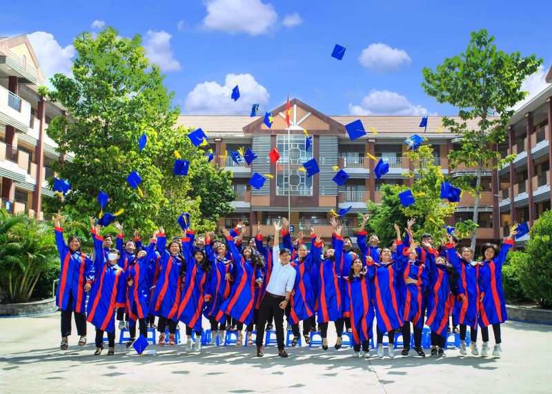 Trường THCS Nguyễn Thị Minh Khai