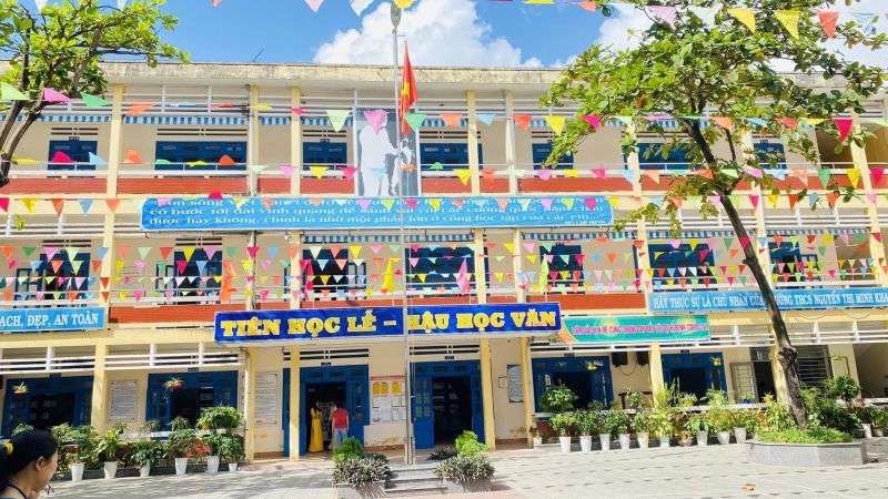 Trường THCS Nguyễn Thị Minh Khai