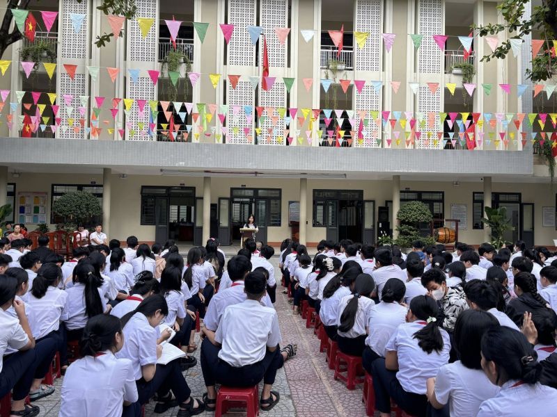 Trường THCS Nguyễn Thị Minh Khai