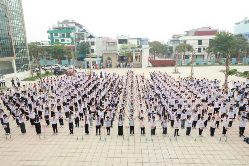 Trường THCS Nguyễn Thượng Hiền