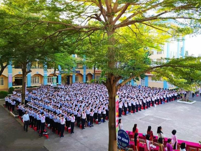 Trường THCS Phan Bội Châu