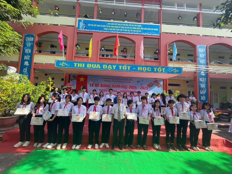 Trường THCS Phan Bội Châu