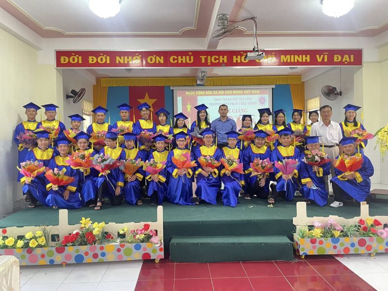 Trường THCS Phan Châu Trinh