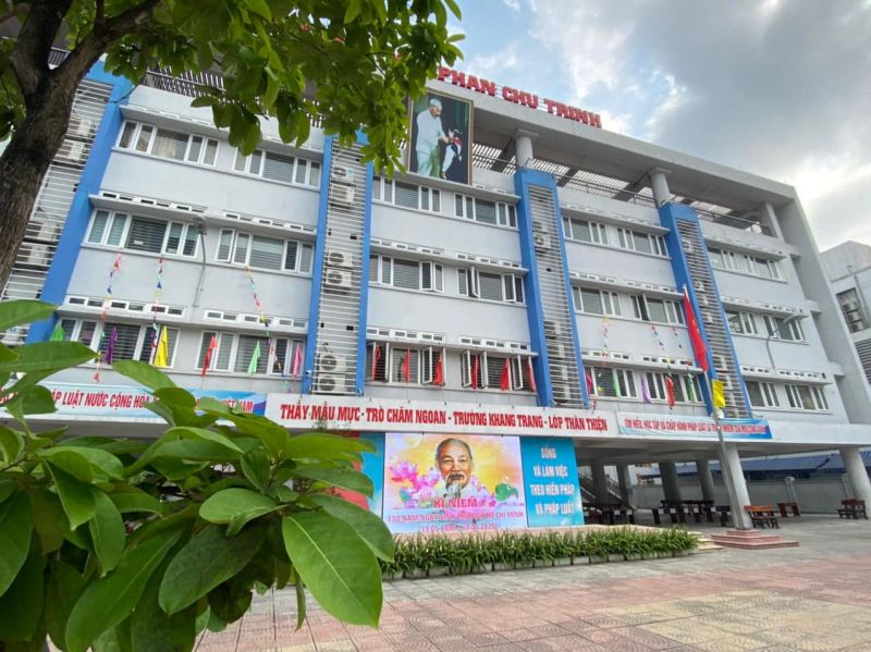 Trường THCS Phan Chu Trinh