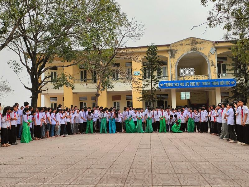 Trường THCS Phù Lưu