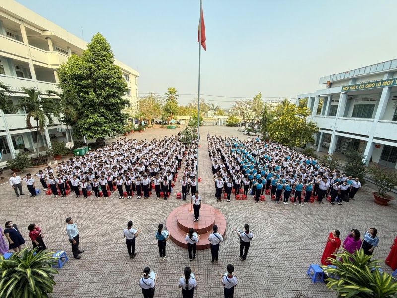 Trường THCS Phú Thạnh