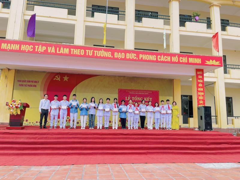 Trường THCS Phương Đông